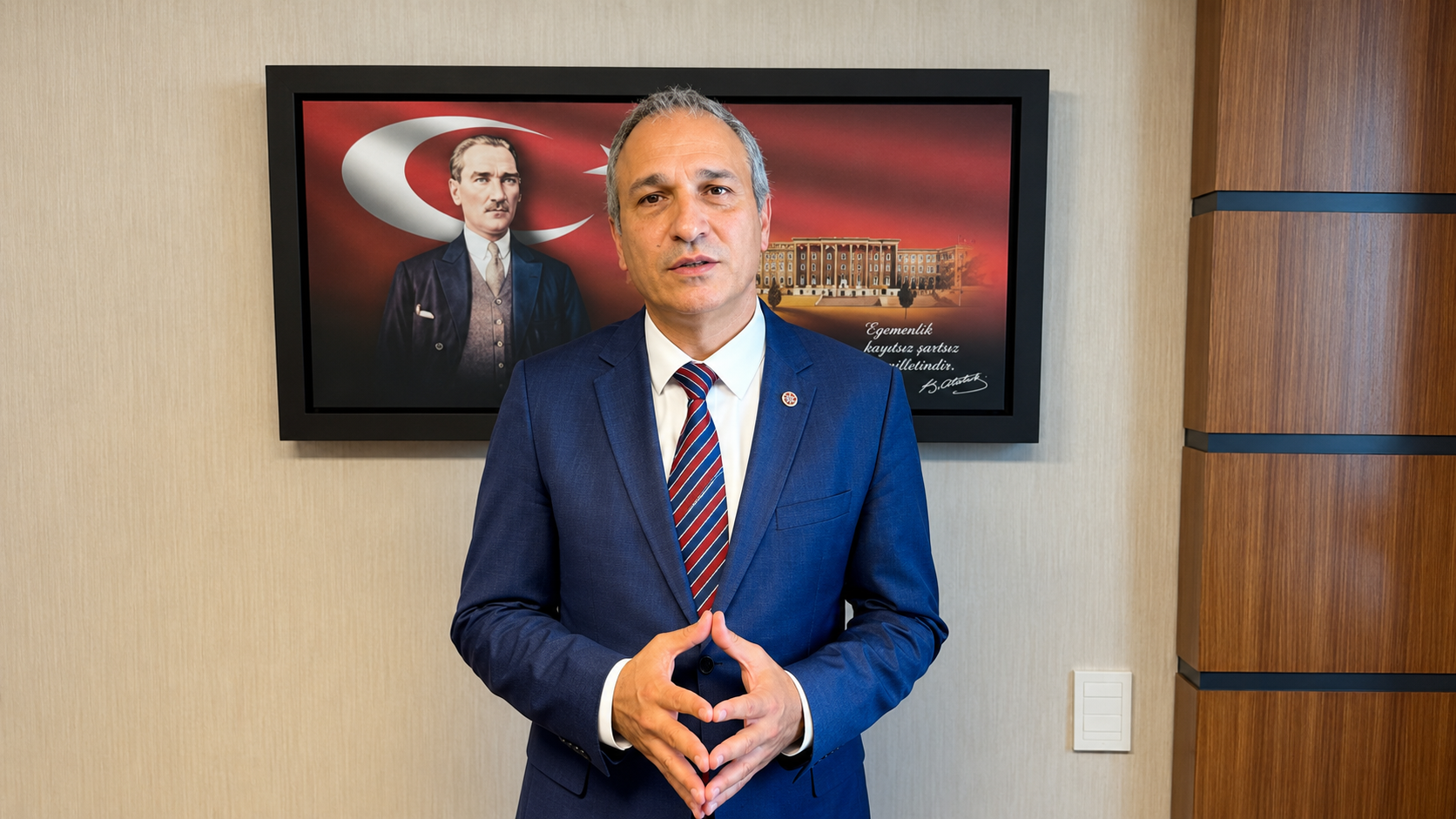 Suat Özçağdaş1