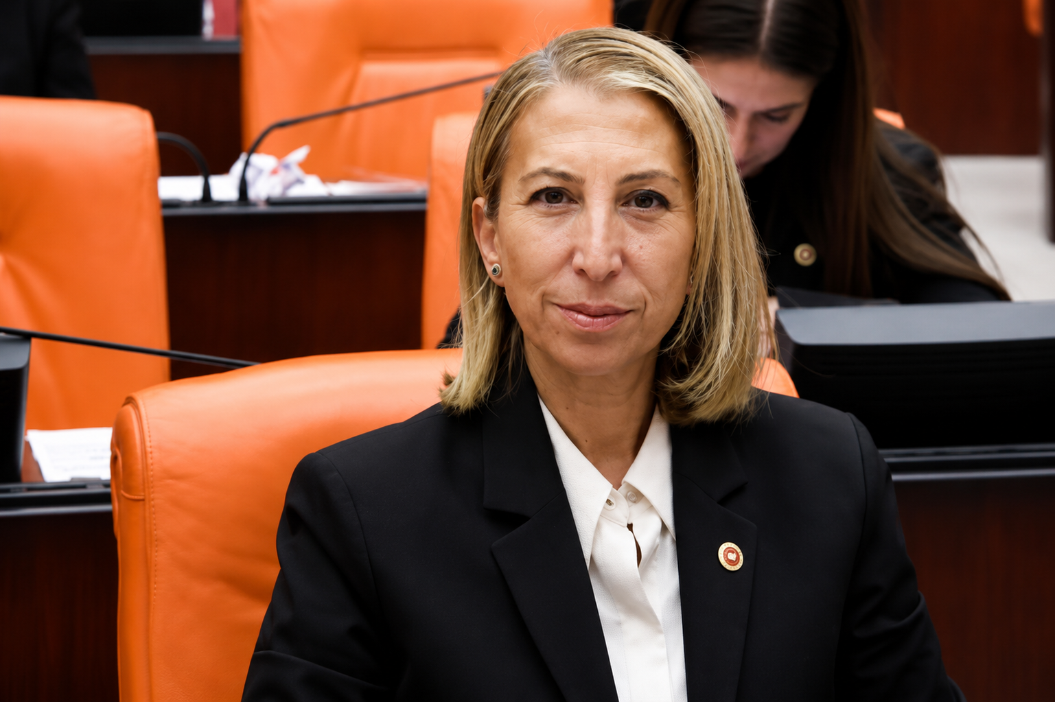 Süreyya Öneş Derici