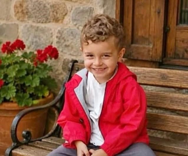 Tatilde Kahreden Olay! Havuza Düşen 4 Yaşındaki Çocuk Hayatını Kaybetti