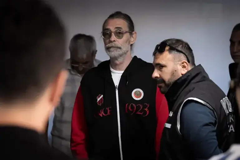 Erdal Besikcioglu-4