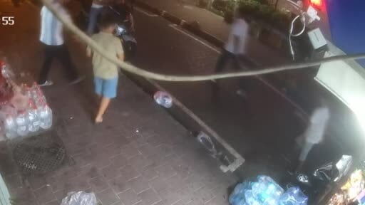 Fatih Te Kavga Ettigi Midyecinin Kiz Kardesini Bicakladi O Anlar Kamerada 223459