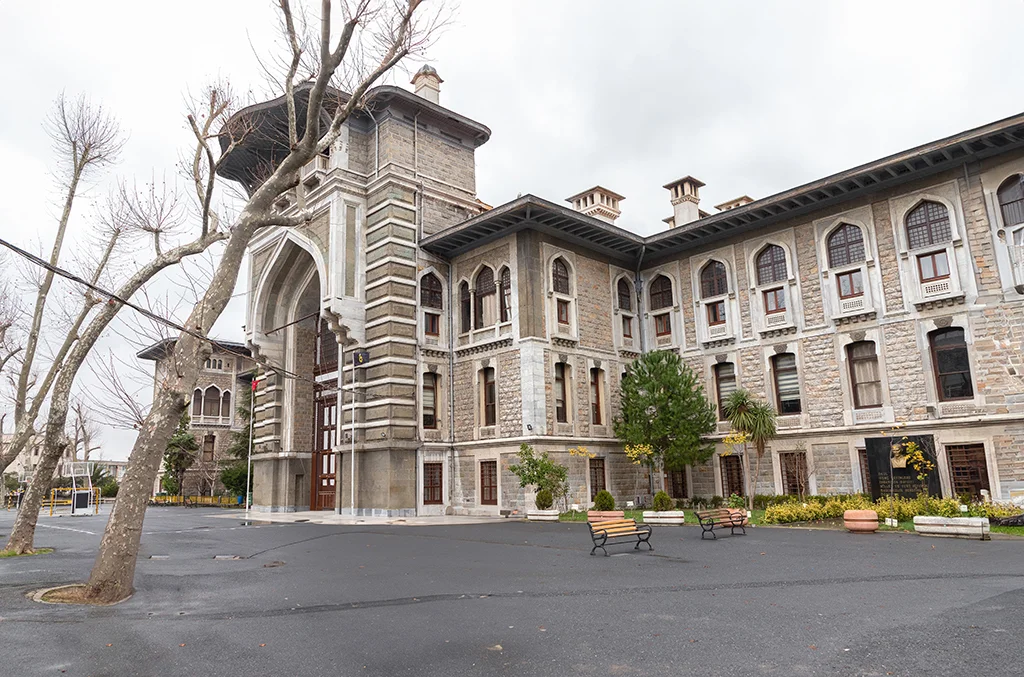 Istanbul Erkek Lisesi-4