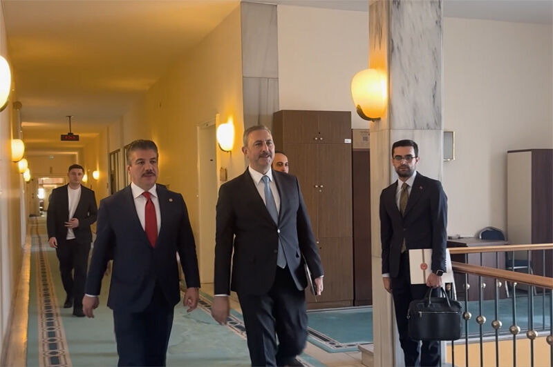 Iyi Parti1