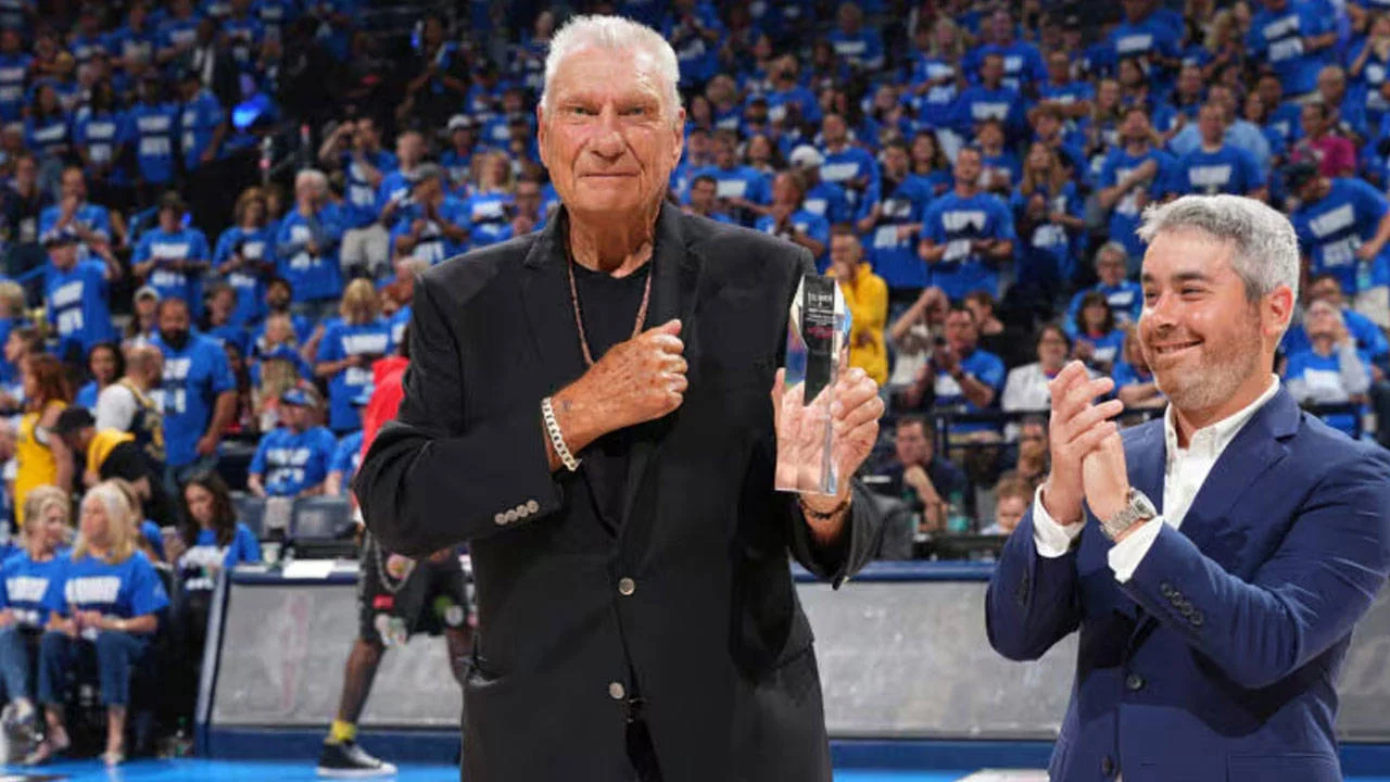 Nba In Efsanevi Basantrenorlerinden Don Nelson Hayatini Kaybetti