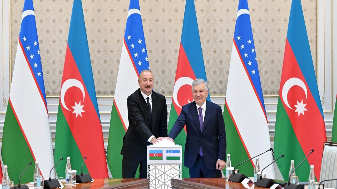 Özbekistan Azerbaycan