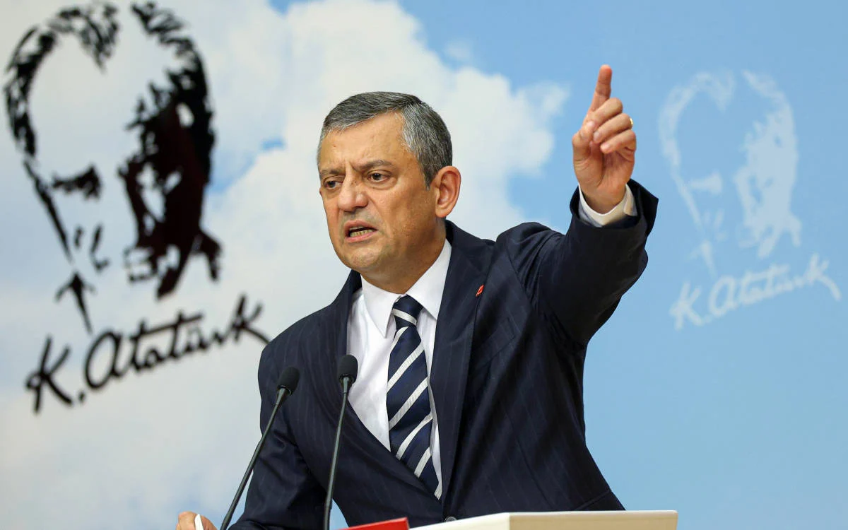 Özgür Özel'den Üsküdar çıkışı: "Bu kadarı utanmazlık, milletin gözünün önünde oluyor"