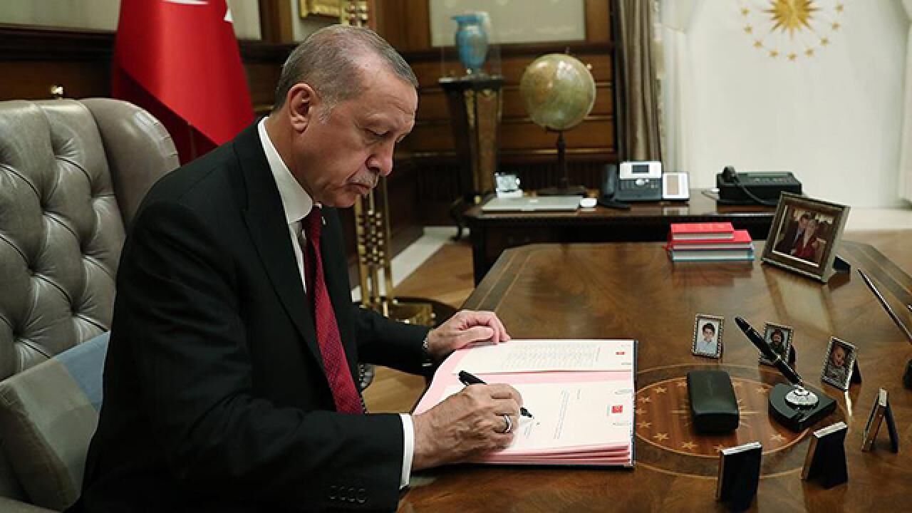 Recep Tayyip Erdogan Imza Aa 1503808 (1)