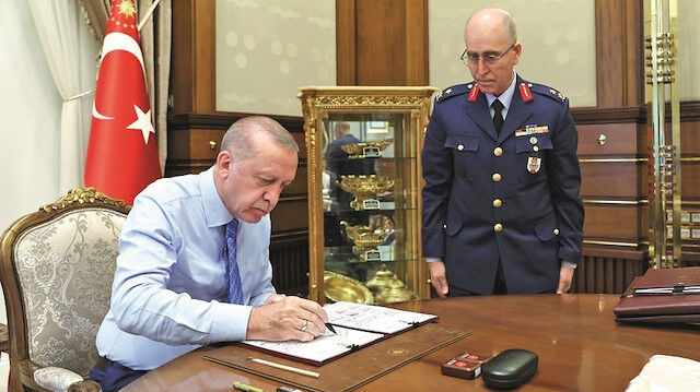 Tumgeneral Orhan Gurdal