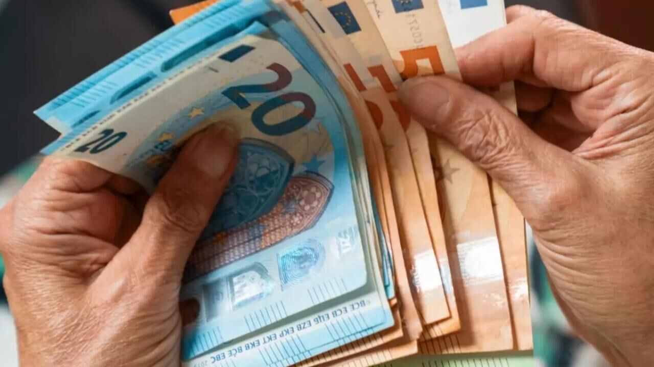 Turkiyenin Komsusu Euroya Gecti Gozler Ortak Para Birimini Kullanmayan Ulkelerde 695656748D43B