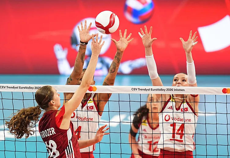 0X0 Canli Turkiye Almanya Voleybol Maci Filenin Sultanlari Yari Final Icin Parkede 1788458253056