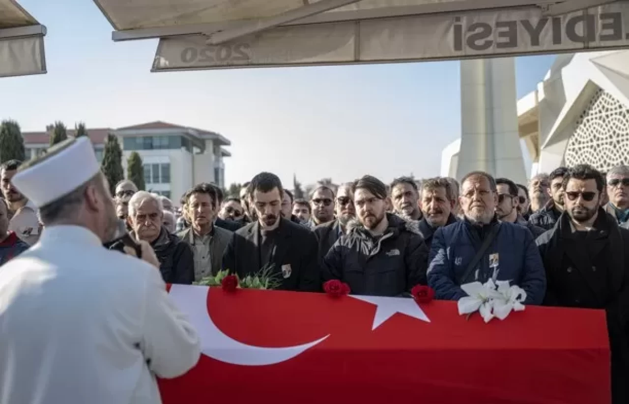 8453 Yonetmen Ve Yapimci Osman Sinav Son Yolculuguna Ugurlandi.jpg