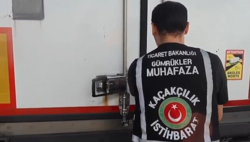 Kapıkule’de şüpheli tırdan 79 bin 790 kaçak tıbbi malzeme çıktı
