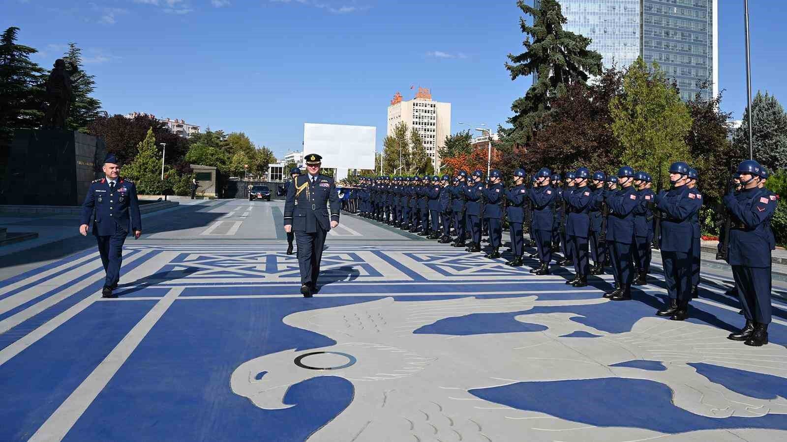Ankara'da Askeri Diplomasi Türk Ve İngiliz Hava Kuvvetleri Komutanları Bir Araya Geldi (2)-1