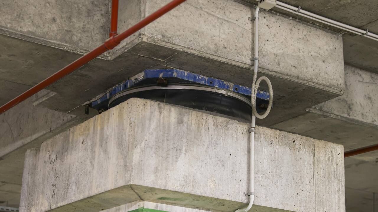 Basaksehir Sehir Hastanesi Sismik Izolator