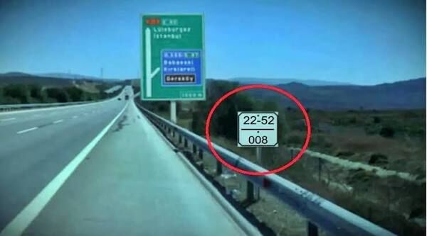 Beyaz Levha Yol Kenarı-1