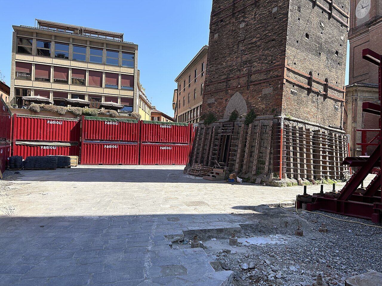 Bologna Garisenda Test