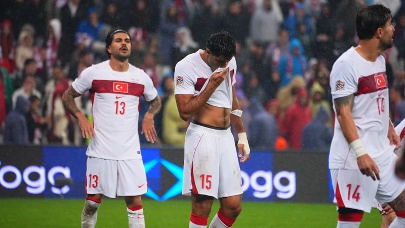 Dünya Kupası sonrası düşüş! Montella topun ağzında