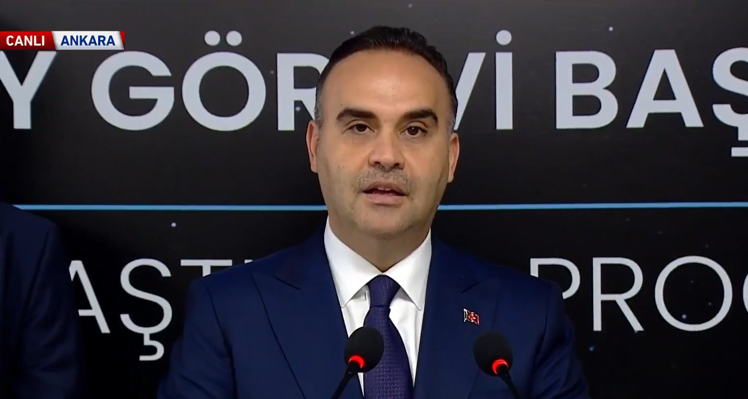 Türkiye Ay görevine başlıyor! Bakan Kacır tarihi açıkladı