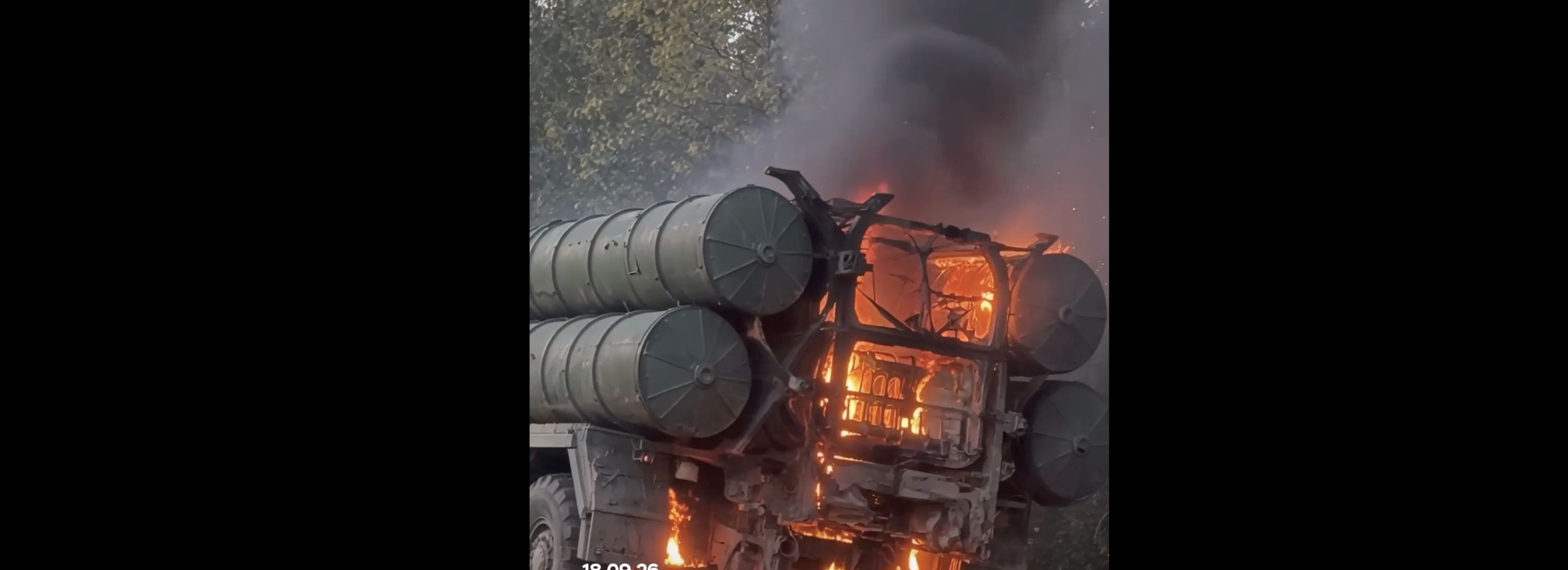 Milyon dolarlık S-400 yol kenarında alev aldı: Ukrayna savaşında “ucuz drone” dengeleri değiştirdi