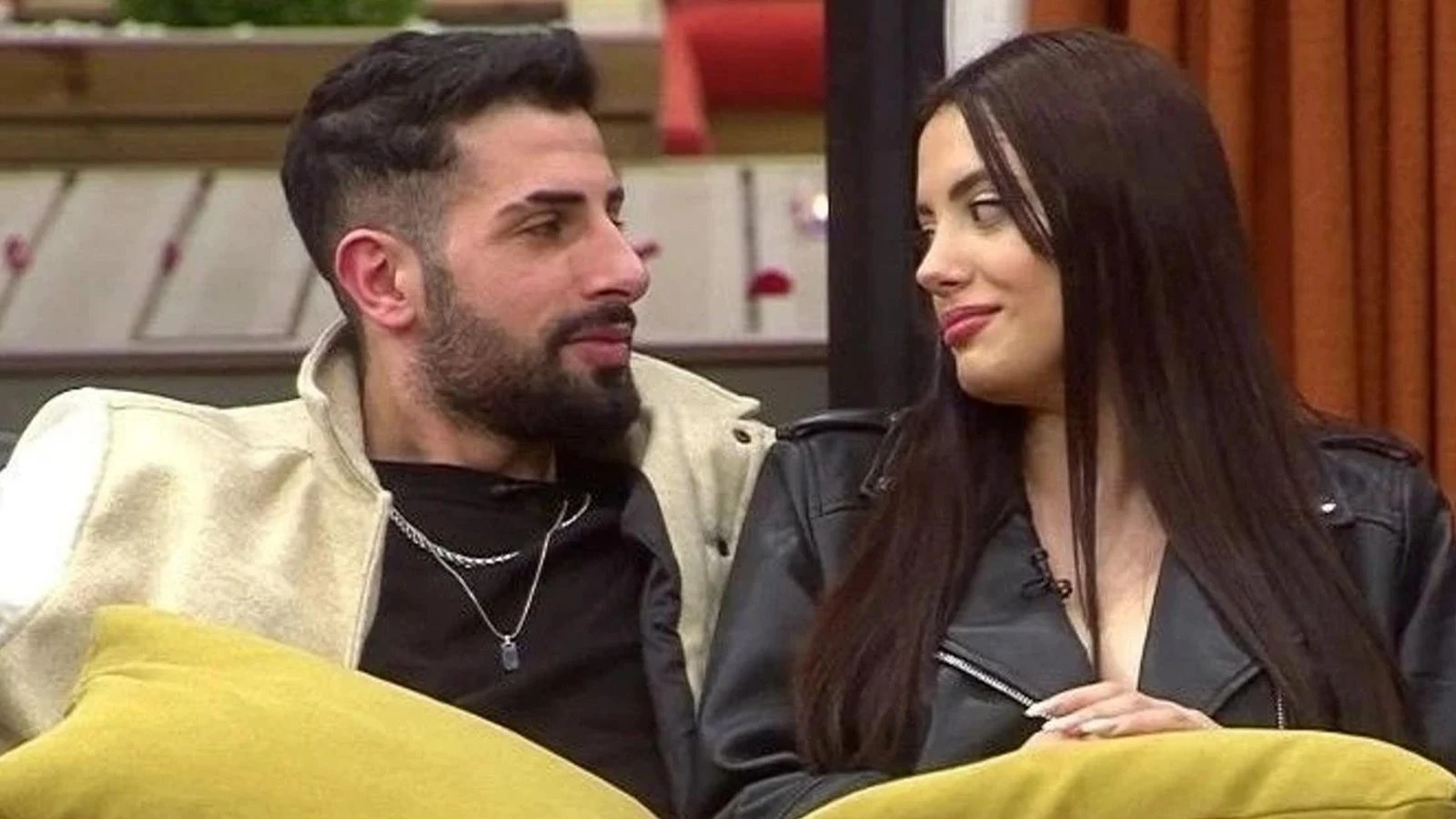 Evlilik Beklerken Ayrilik Haberi Geldi Kismetse Olur Elif Nur Yel Ile Sedat Polat Ayrildi