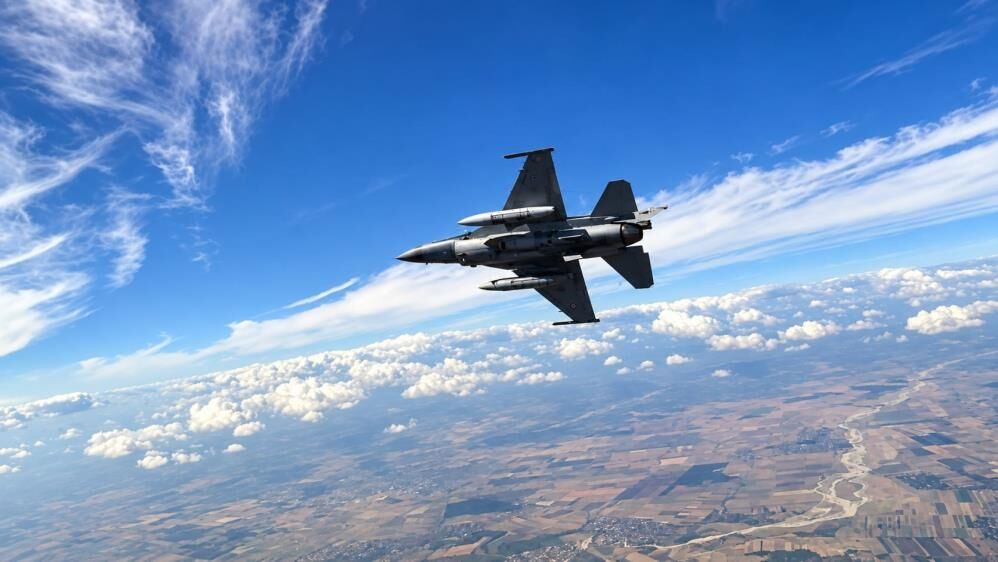 F16Lar