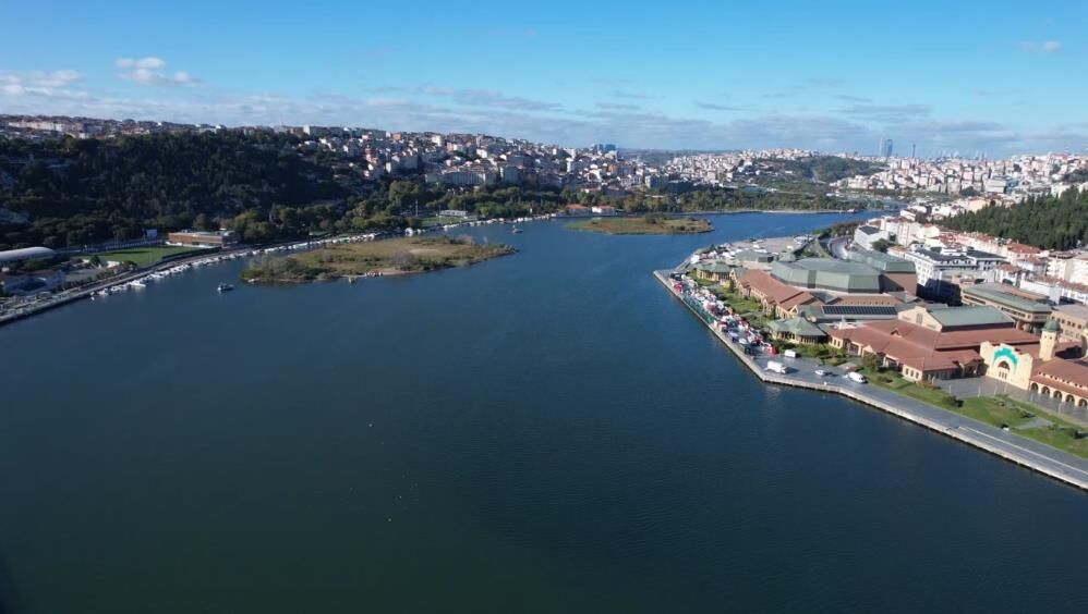 Haliç’te kötü koku ve renk değişimi dikkat çekti