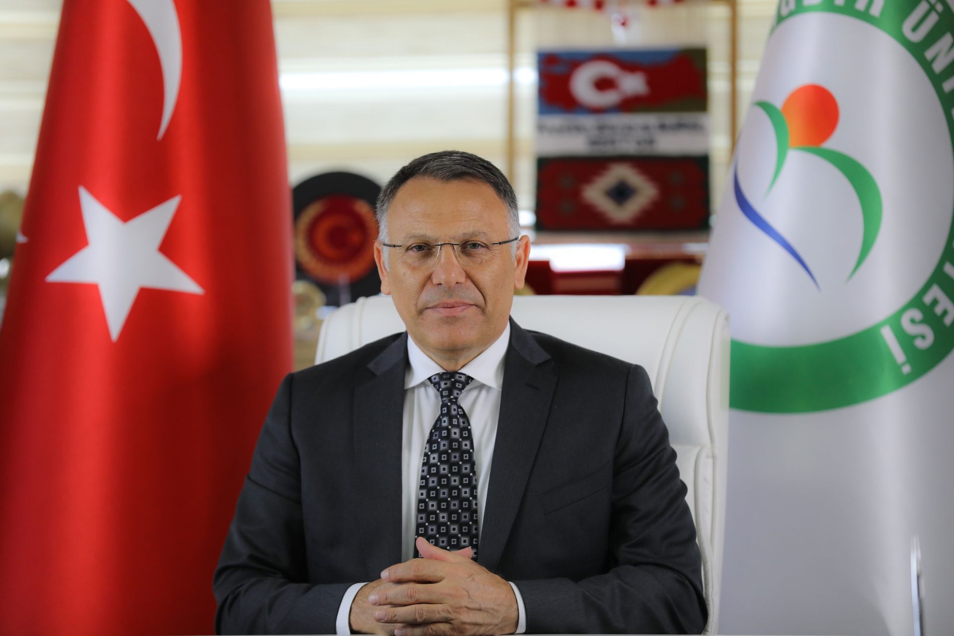 Iğdır Üniversitesi Rektörü Prof. Dr. Ekrem Gürel