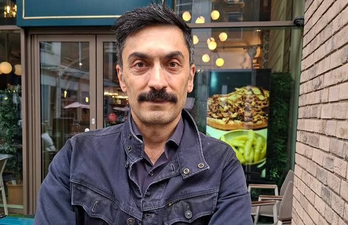 Kucuk Kizi Olumden Kurtarmisti Ingilterede Turk Esnafa Kahramanlik Odulu 1816926 202609181528 20260918152859 1