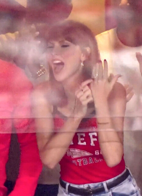 Taylor Swift Tribünde Coştu Bu Benim Kocam 1