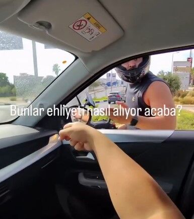 Trafikte yol verme tartışması: "Her yere bakman gerekiyor''