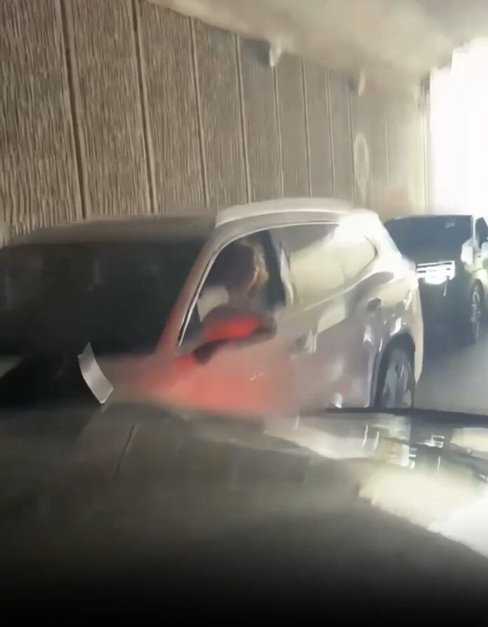 İstanbul’da otopark girişinde ortalık karıştı! “Arkamda güçlü biri var” diyerek tehdit etti