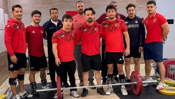 7 Milli Halterci Çin'de Kota Ve Madalya Mücadelesi Verecek (2)