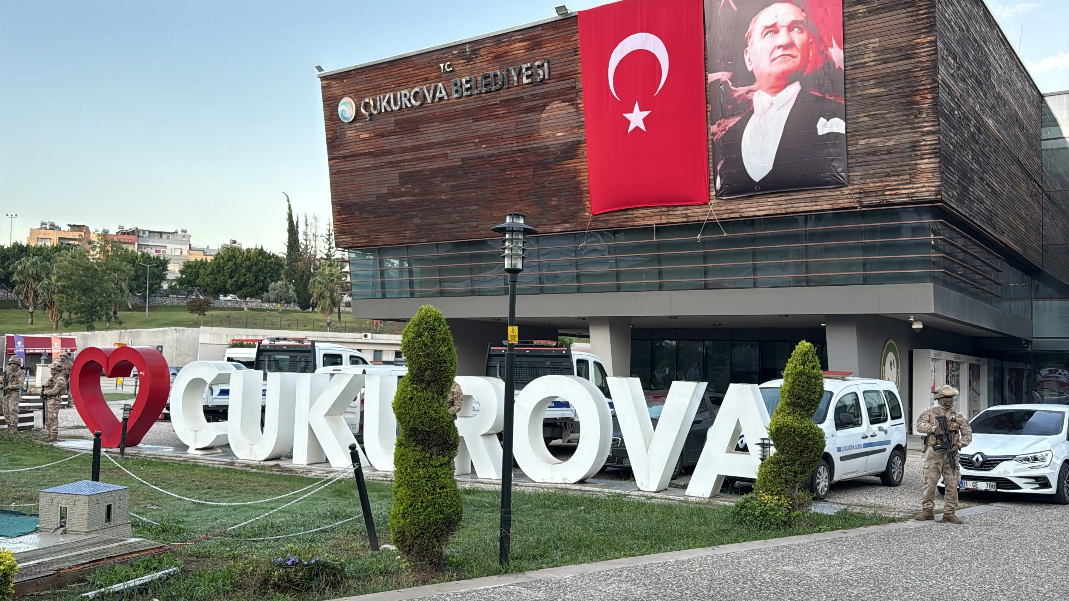 Adana Çukurova Belediyesi’ne Jandarma Operasyonu! Çok Sayıda Gözaltı Kararı 7