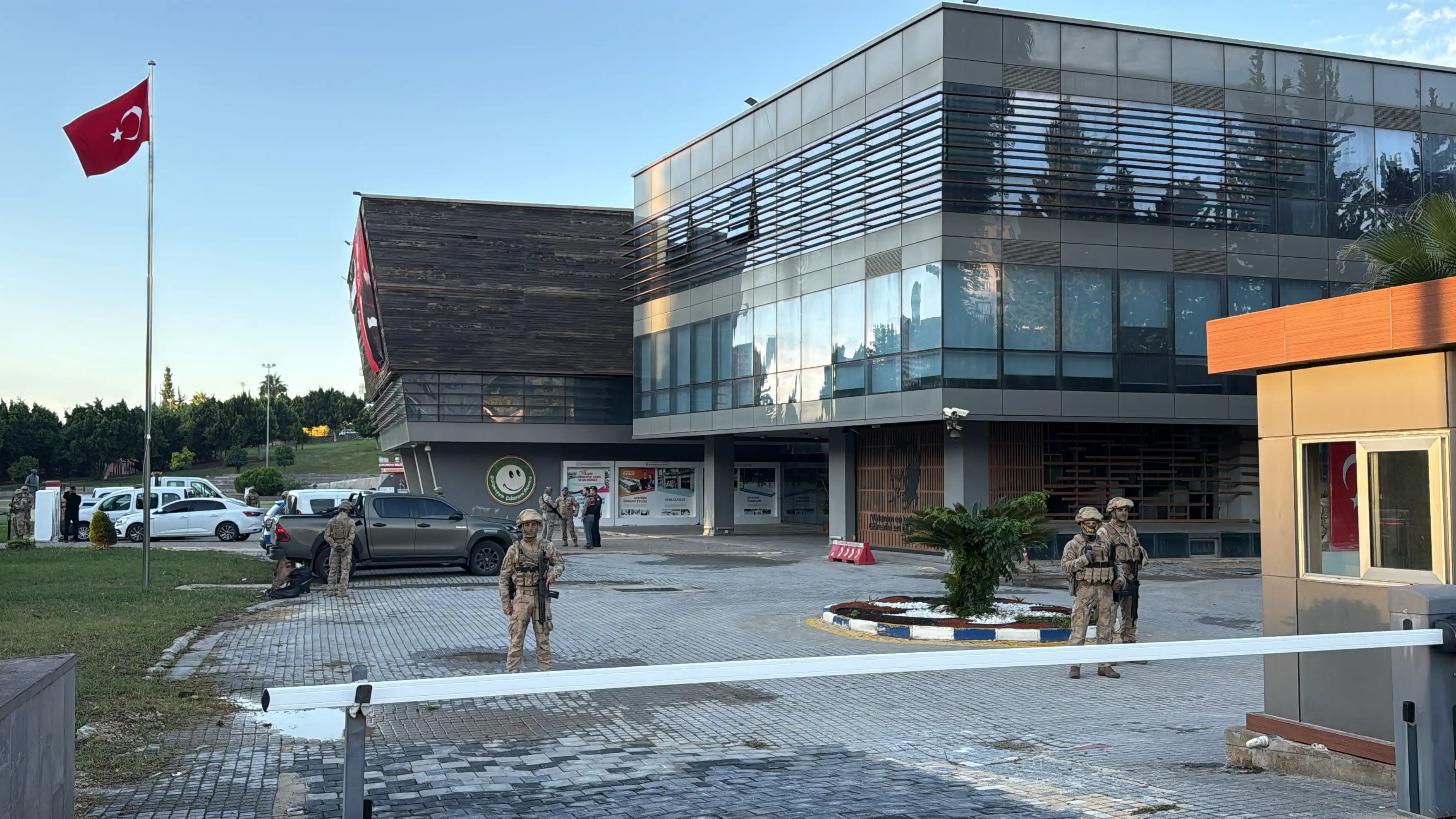 Adana Çukurova Belediyesi’ne Jandarma Operasyonu! Çok Sayıda Gözaltı Kararı 8