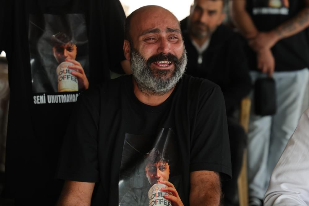 Adana'da 2 Gencin Öldüğü Kazada Sürücü Tahliye, Aileler Gözyaşlarına Boğuldu