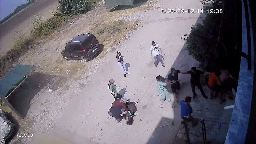 Adana'da Çocuk Gürültüsü Kavgası Kana Bulandı, Zincirli, Keserli Saldırı Kamerada