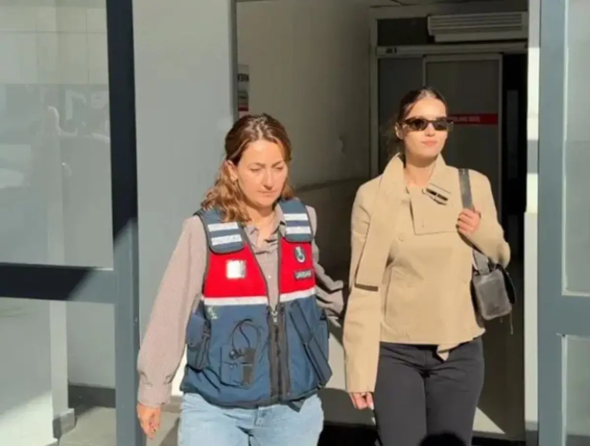 Afra Saraçoğlu Sessizliğini Bozdu“Kan Ve Idrarım Temiz”Z