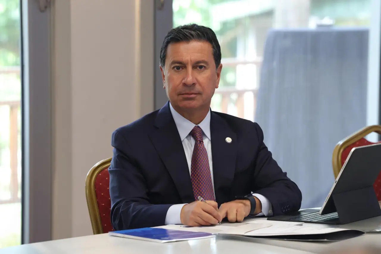 Ahmet Aras İsti̇fa Etti̇