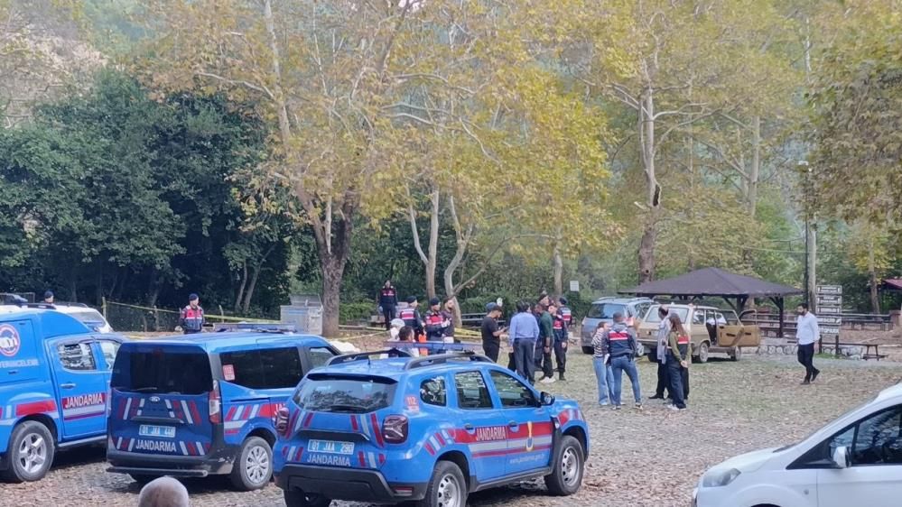 Ailesiyle Piknikteyken Tüfekle Vurulan Genç Kız Öldü