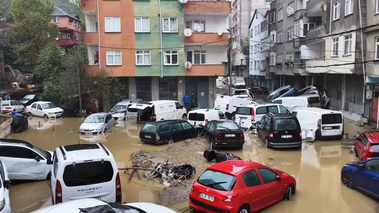 Akom Istanbul Saganak Uyarisi 17 Ekim Cumartesi