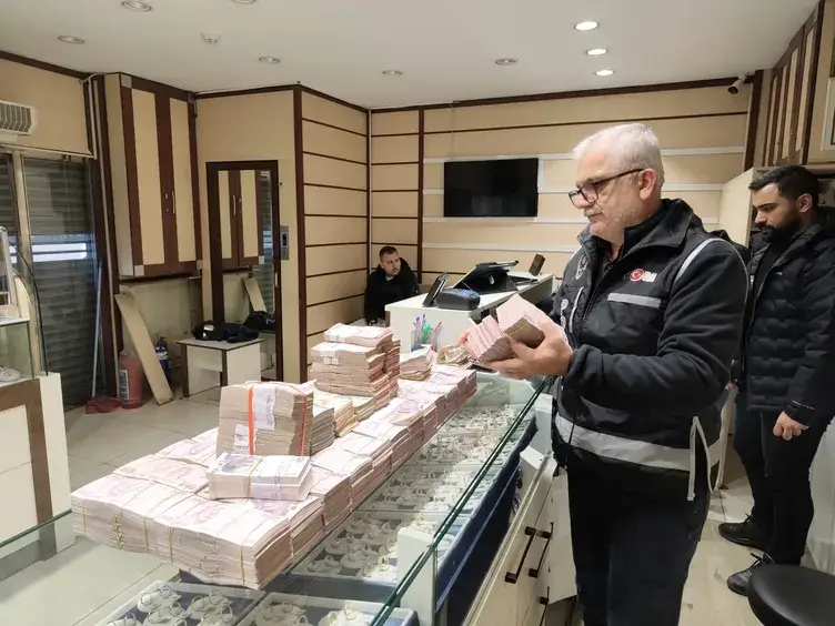 Alihan Kuriş Soruşturmasında Yeni Gelişme F Serisi Dolarlar Bulundu (2)