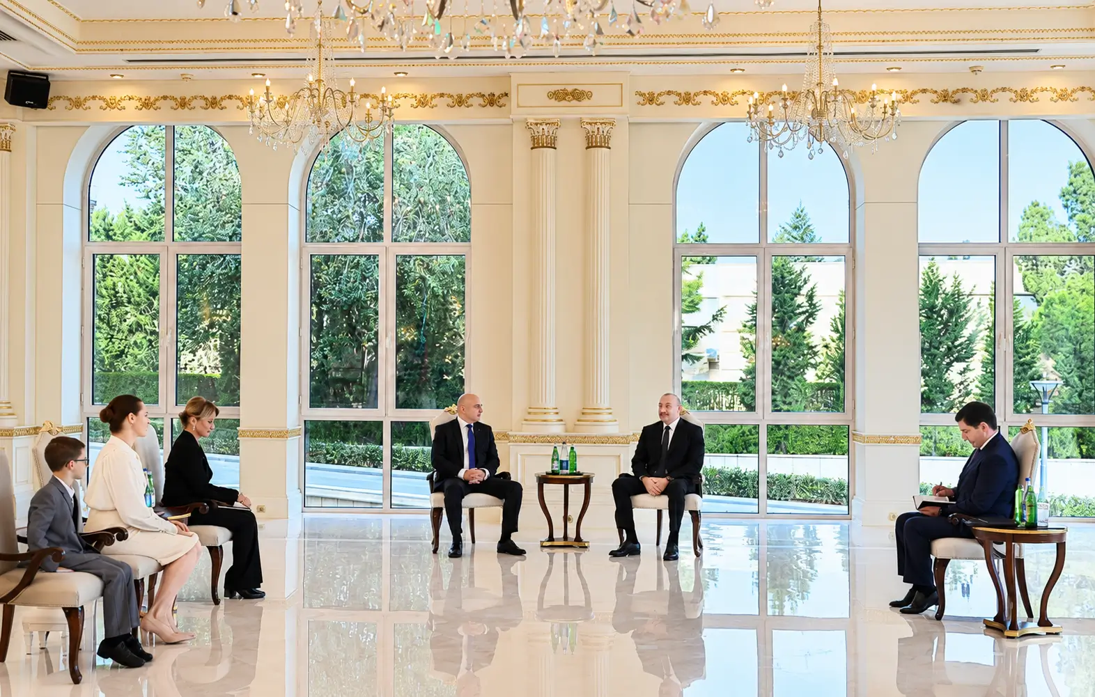 Aliyev, Gürcistan’ın Yeni Büyükelçisi Zakarashvili’yi Kabul Etti 1