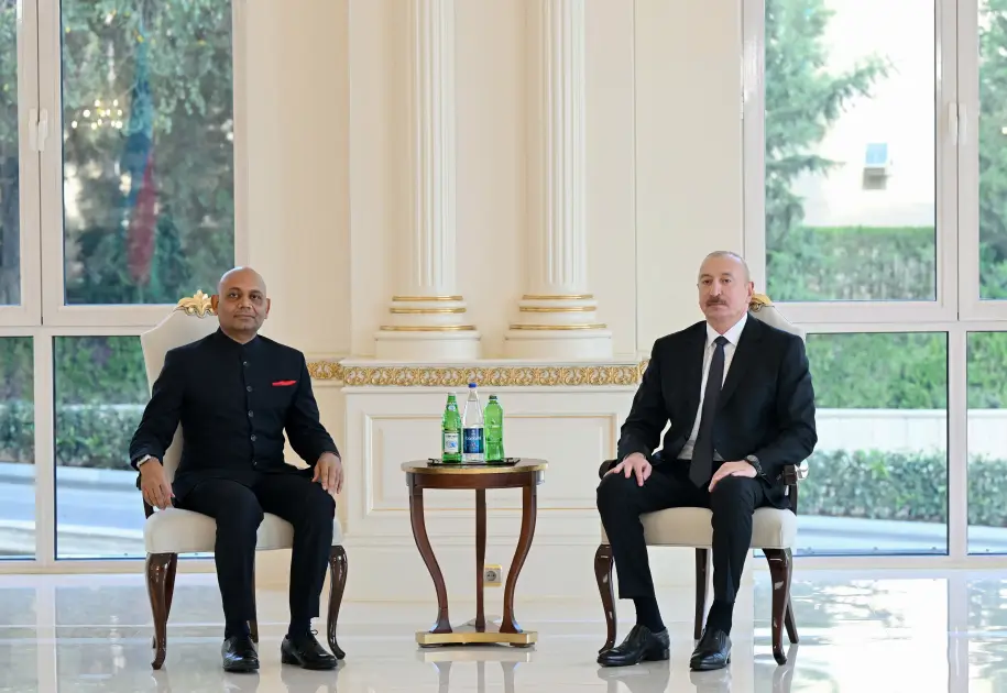 Aliyev, Hindistan’ın Yeni Bakü Büyükelçisi Abhay Kumar’ı Kabul Etti 1