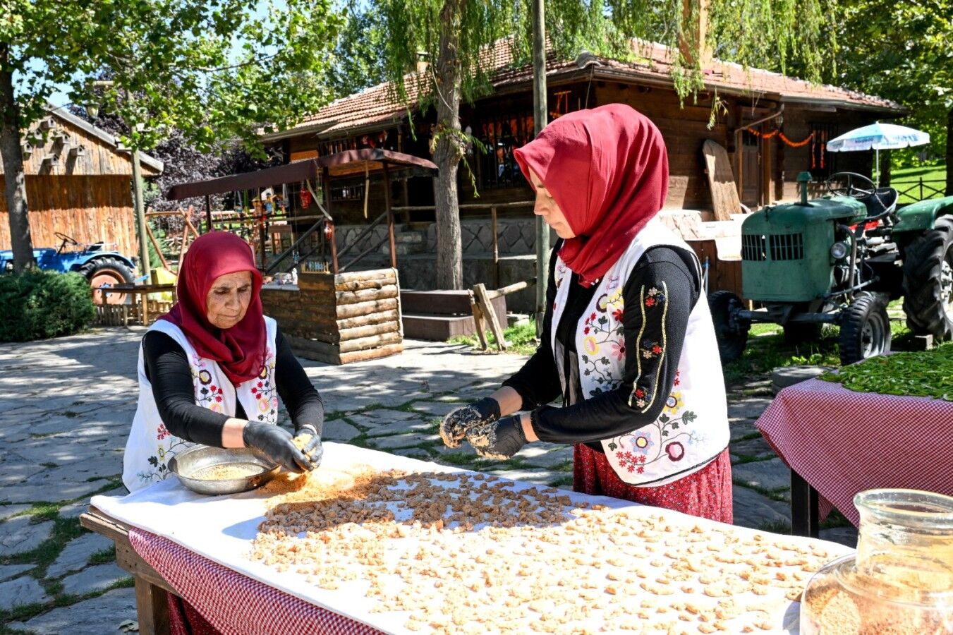 Altınköy Kışa Hazır Köy Gelenekleri Ankara’da Yeniden Yaşatıldı