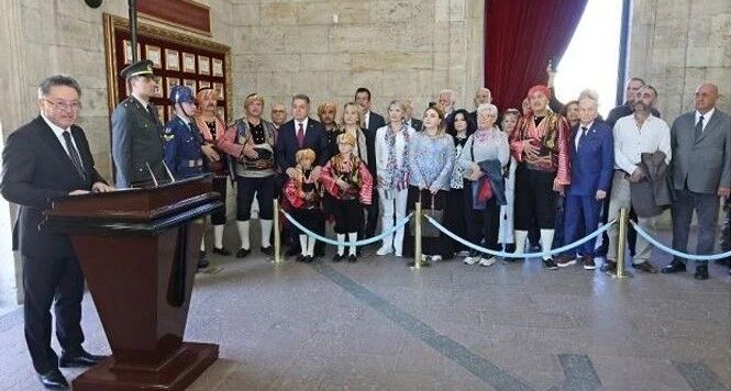 Ankara Kulübü Derneği, Hemşehrilik Bağının 104. Yılını Anıtkabir'de Andı (2)