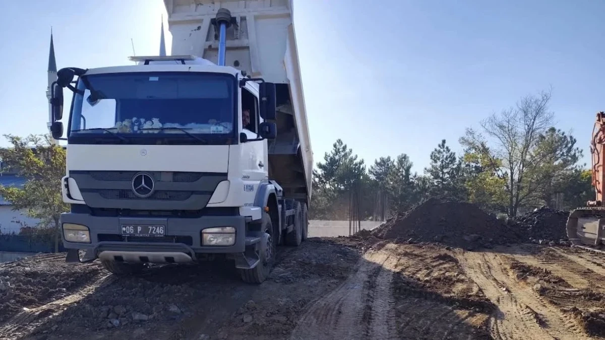 Ankara Pursaklar’da Yeni Pazar Yeri Yapılıyor! Sirkeli’ye Iş Yerleri De Geliyo (1)