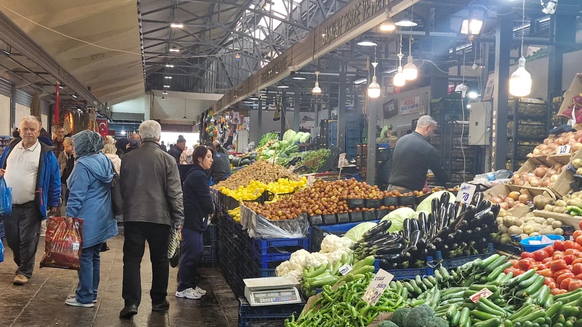 Ankara Ulus Hali’nde Hünnapın Kilosu 250 Tl’den 100 Tl’ye Düştü (2)