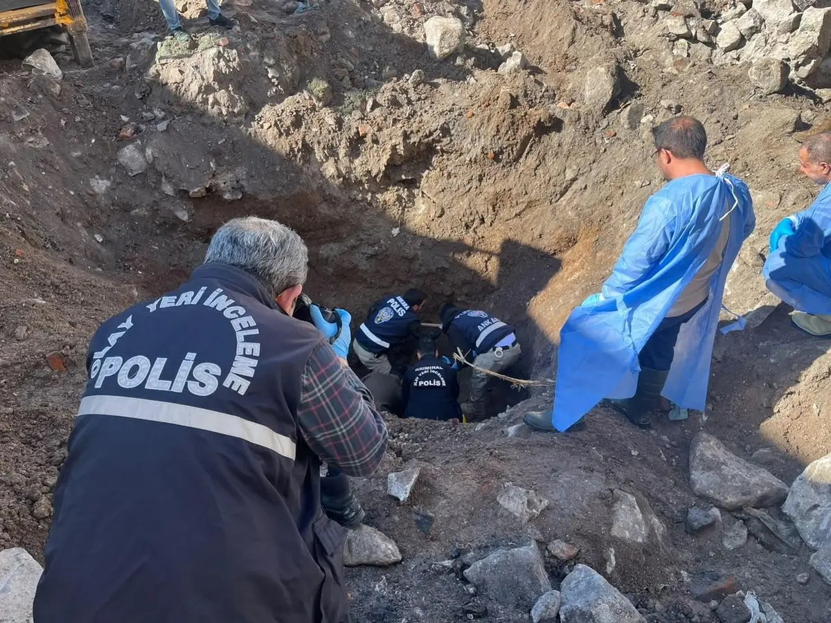 Ankara'da 17 Yıllık Kayıp Dosyası Enkazdan Insan Kemikleri Çıktı (3)