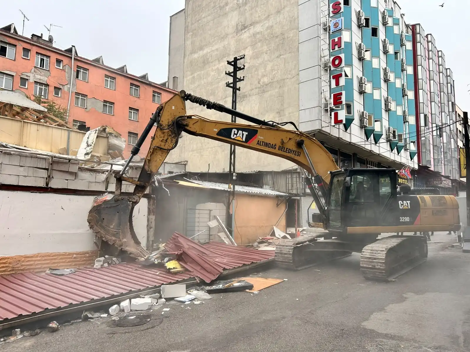 Ankara'da Asayiş Ve Güvenlik Gerekçesiyle 3 Işletme Yıkıldı (1)