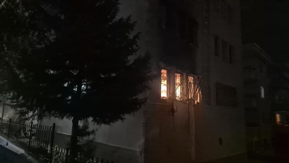 Ankara'da Bir Dairenin Doğal Gazı Patladı
